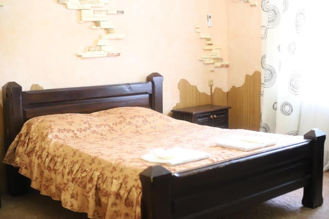 Hotel Orlyne Gnizdo Czerniowce Zewnętrze zdjęcie