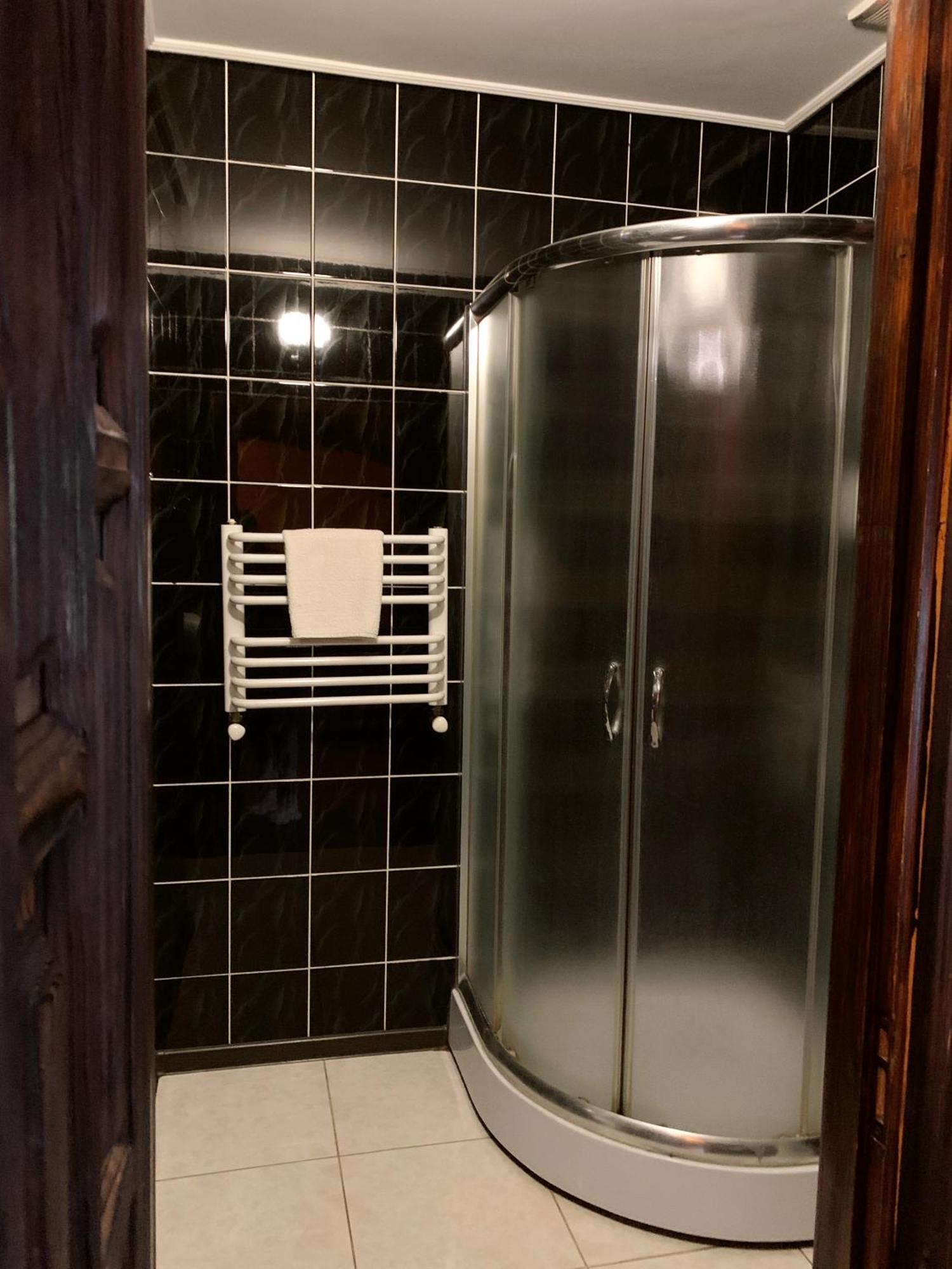 Hotel Orlyne Gnizdo Czerniowce Zewnętrze zdjęcie