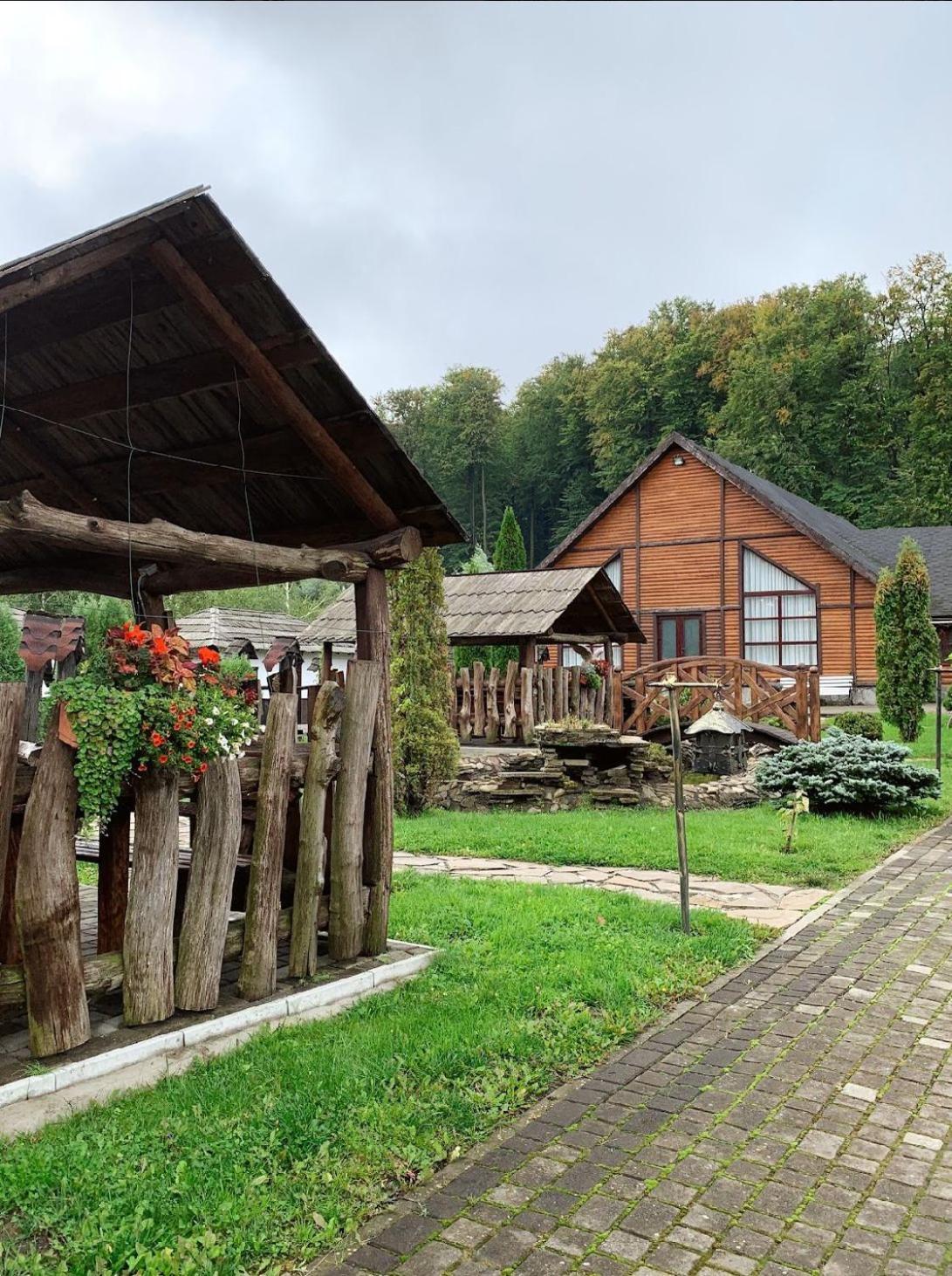 Hotel Orlyne Gnizdo Czerniowce Zewnętrze zdjęcie