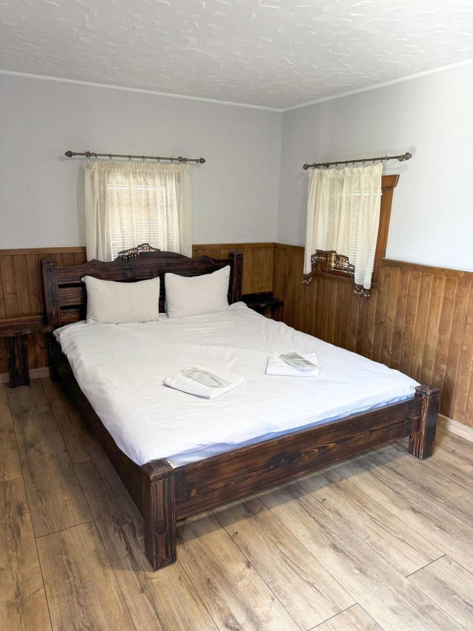 Hotel Orlyne Gnizdo Czerniowce Pokój zdjęcie